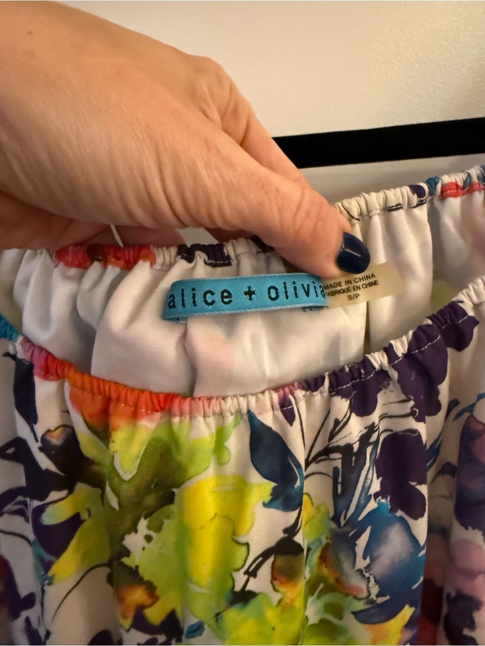 Alice + Olivia 100% SILK Colorful Floral Blouse Coquette Girlhoodcore - Picture 3 of 7
